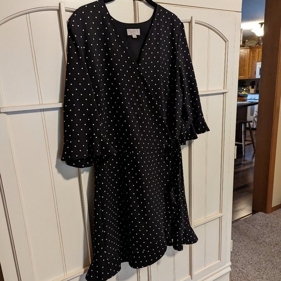 LOFT Black and White Polka-dot Wrap Dress 10 EUC - Picture 1 of 10